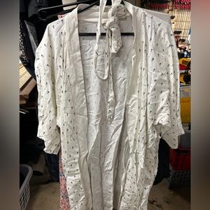 Hearth & Hand White with Blue Detailing L/XL Robe